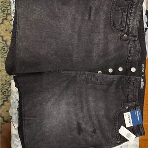 Old Navy OG Straight denim shorts Women 16
5’ inseam